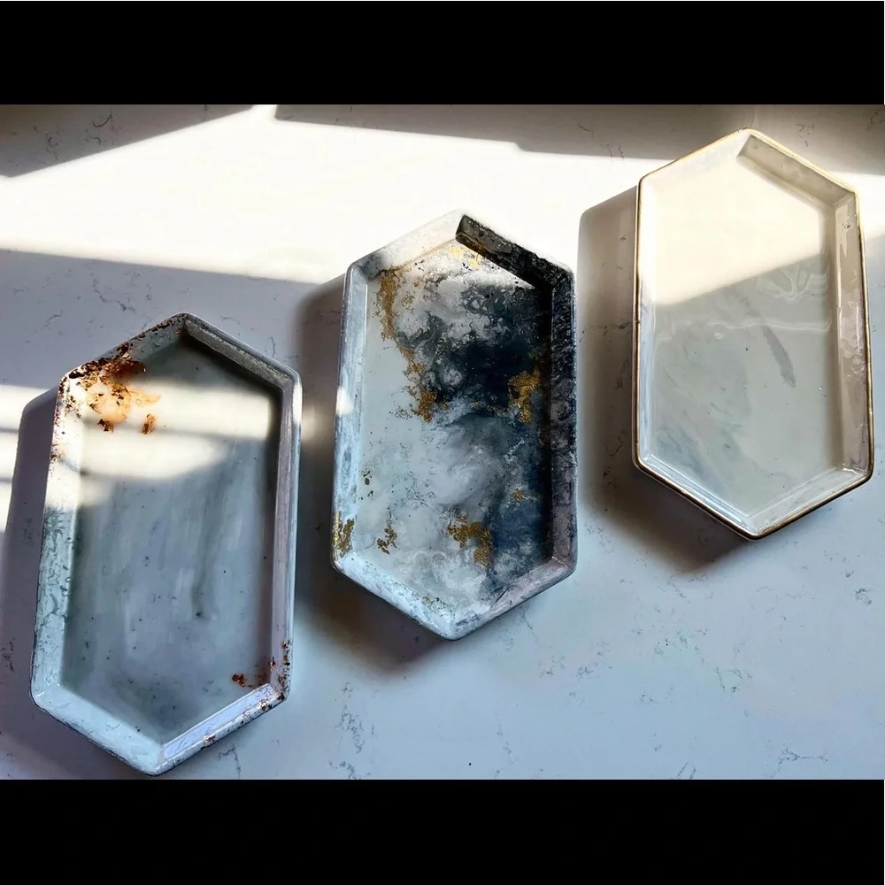 Marbled soap dish/trinket tray gold leaf